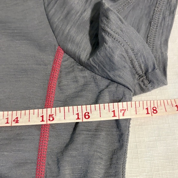 Icebreaker Women's Gray and Pink Short Sleeve Tee - Picture 5 of 6